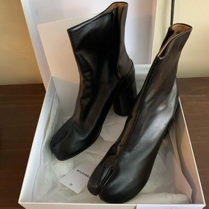 SOLD Maison Margiela tabi boots